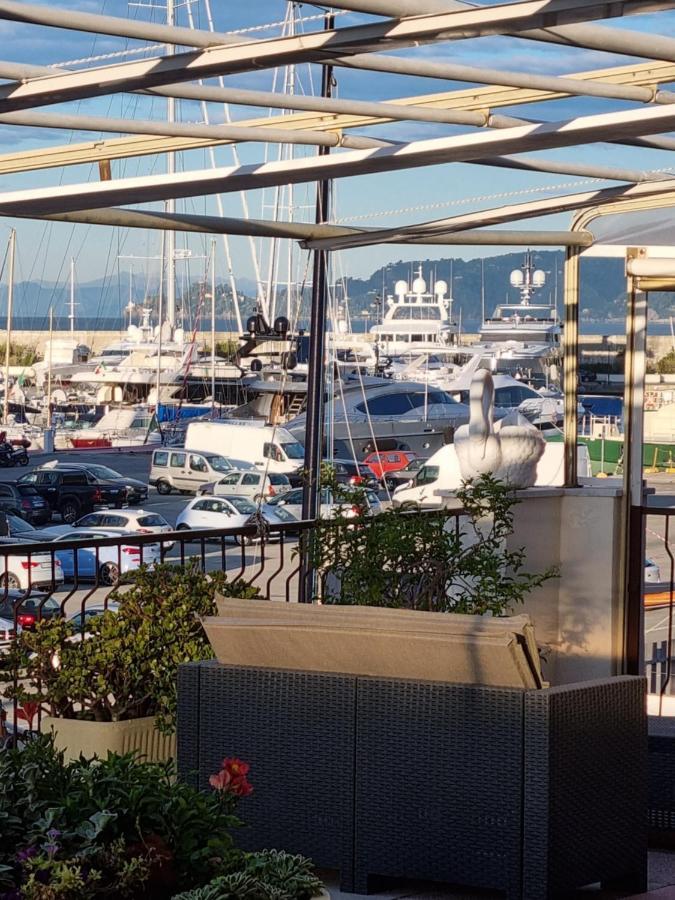 Albergo Stella Di Mare Lavagna Bagian luar foto