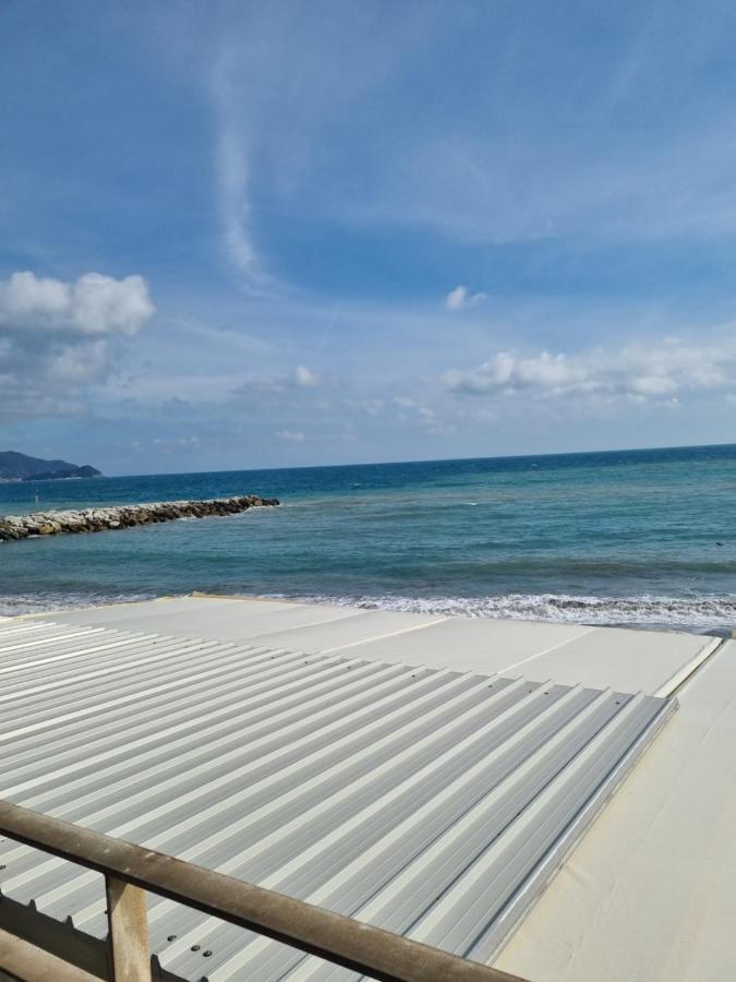 Albergo Stella Di Mare Lavagna Bagian luar foto