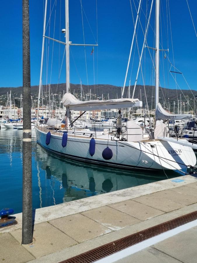 Albergo Stella Di Mare Lavagna Bagian luar foto