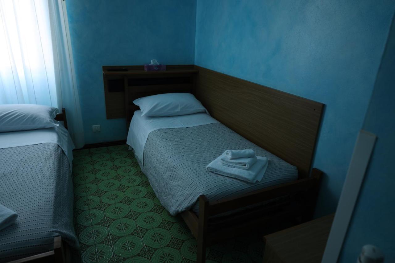 Albergo Stella Di Mare Lavagna Bagian luar foto