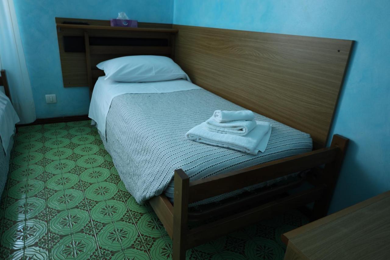 Albergo Stella Di Mare Lavagna Bagian luar foto