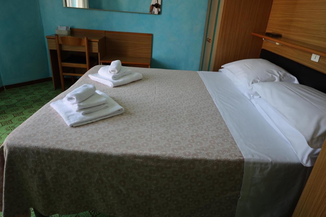 Albergo Stella Di Mare Lavagna Bagian luar foto