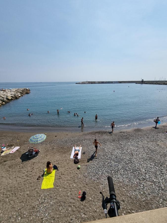 Albergo Stella Di Mare Lavagna Bagian luar foto