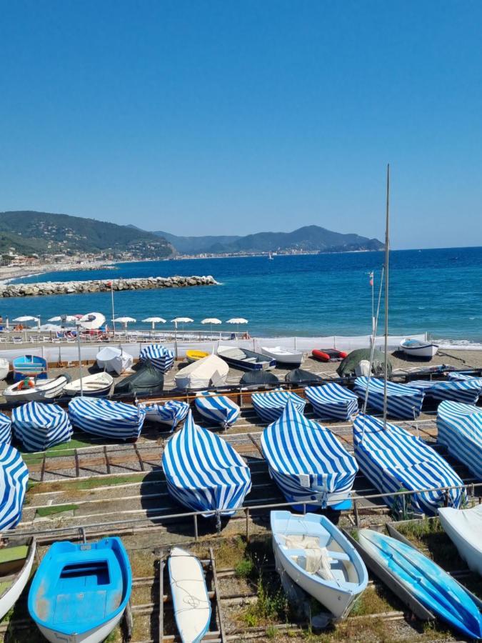 Albergo Stella Di Mare Lavagna Bagian luar foto