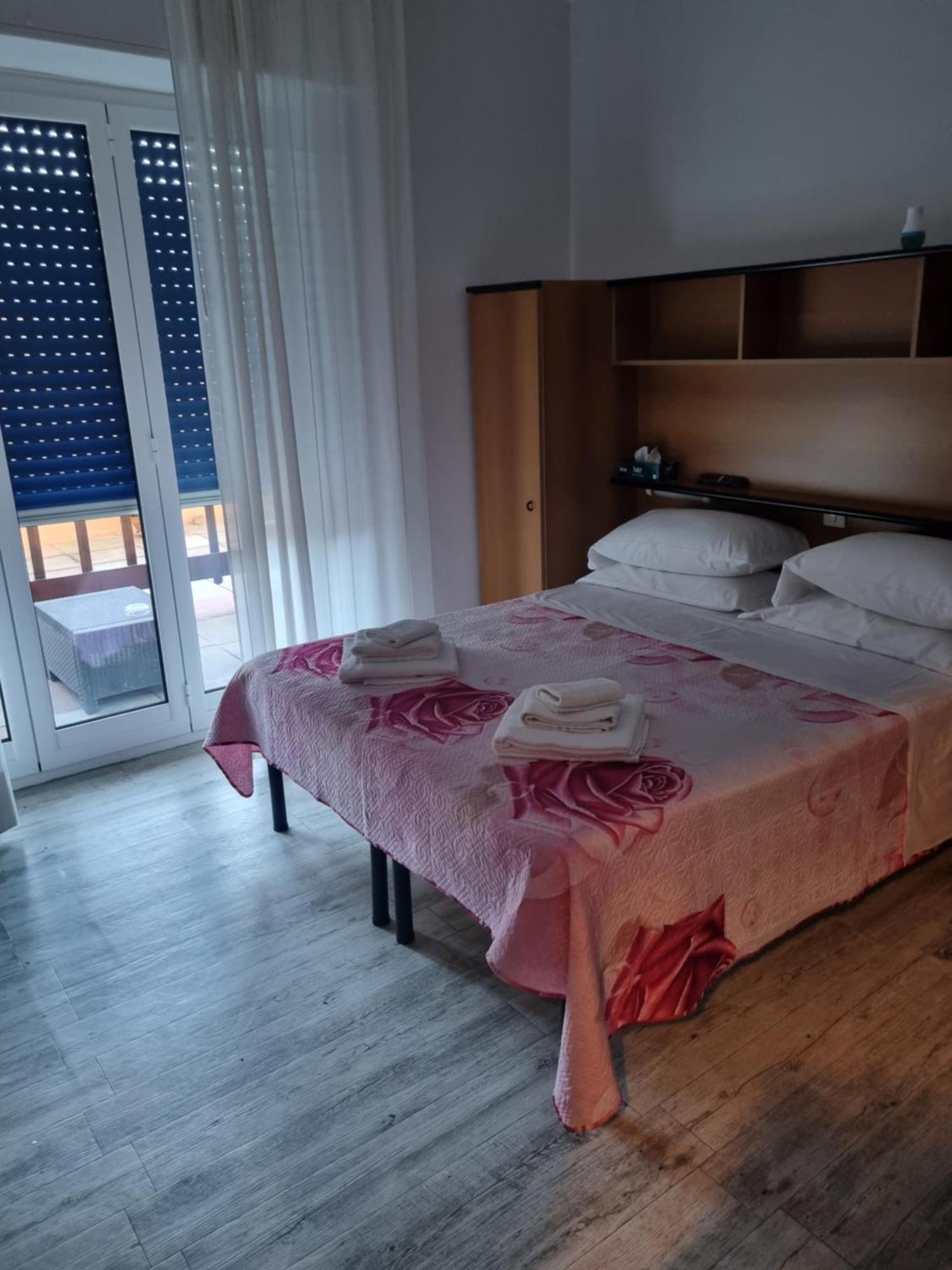 Albergo Stella Di Mare Lavagna Bagian luar foto