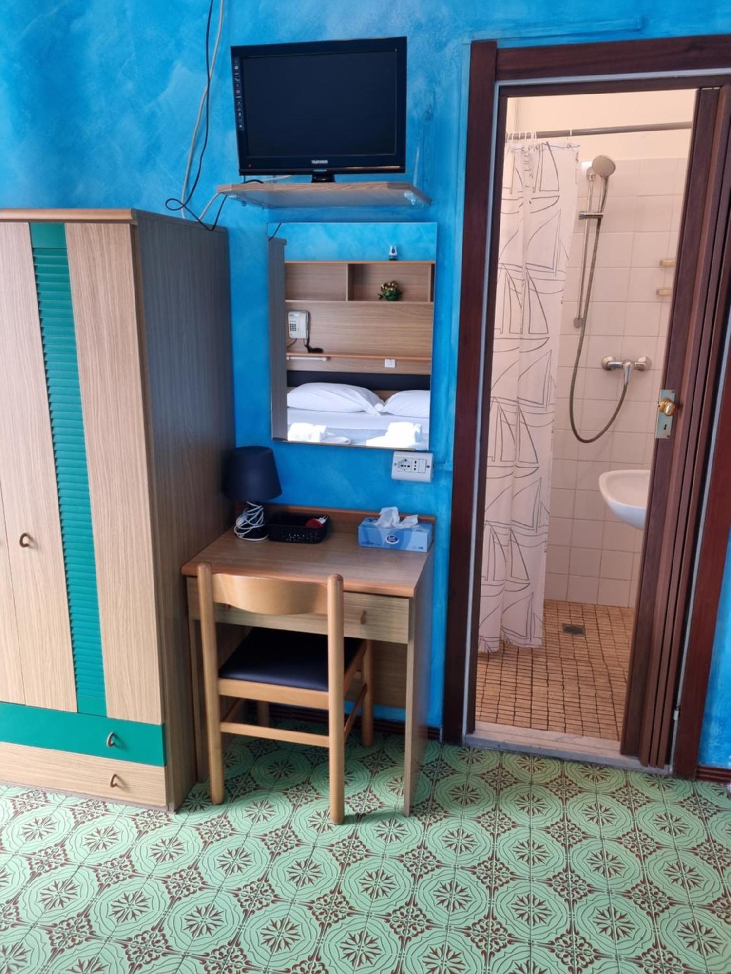 Albergo Stella Di Mare Lavagna Bagian luar foto